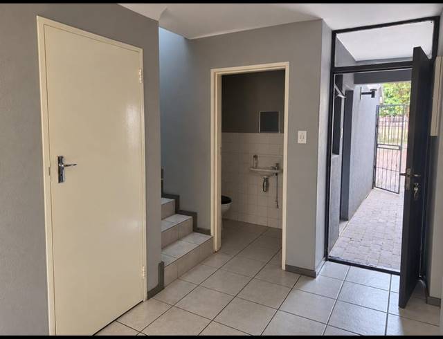 3 BEDROOM APARTMENT FOR SALE IN SASOLBURG CENTRAL